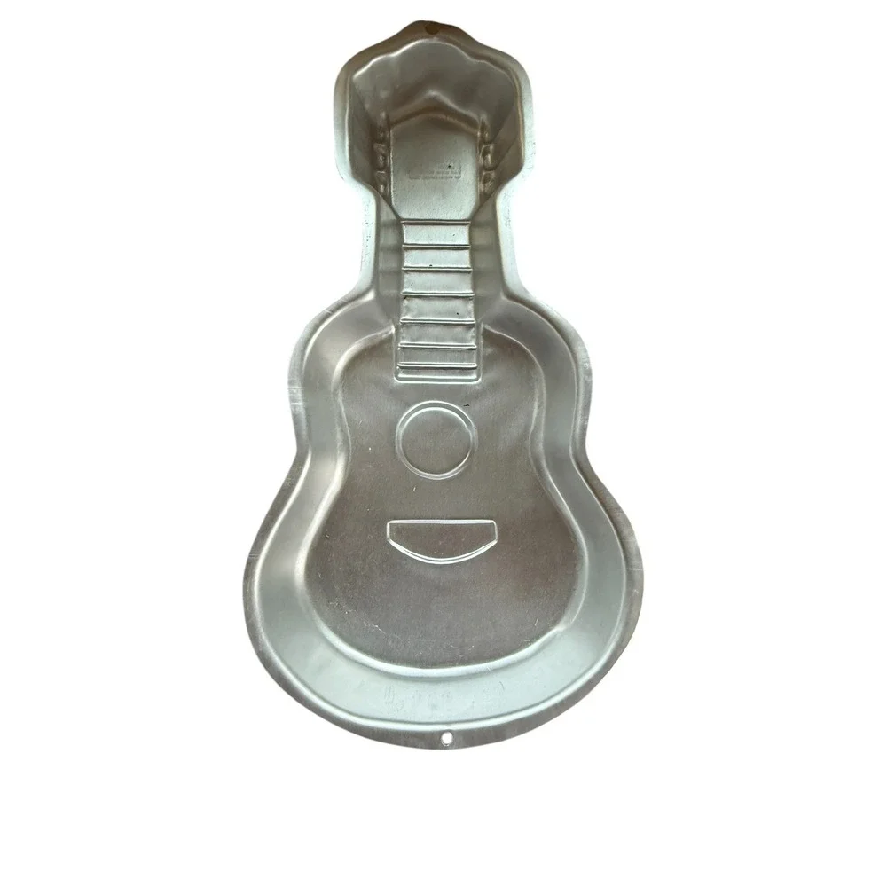 WILTON Aluminum Acoustic Guitar Shaped Cake Pan Baking Mold 17 3/4
